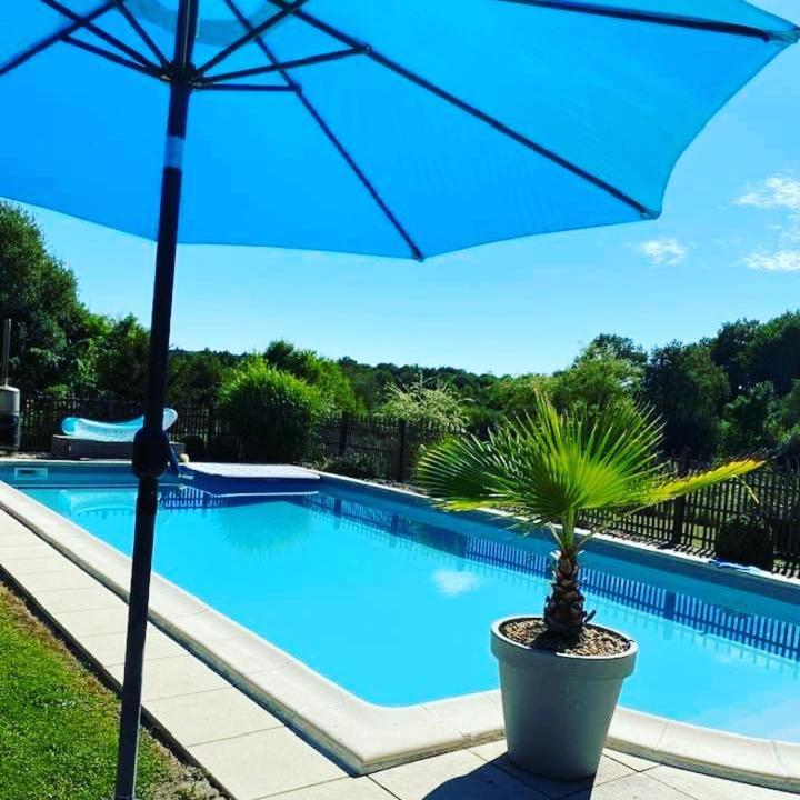 B&B Buddleja Saint-Hilaire-les-Places Exterior foto